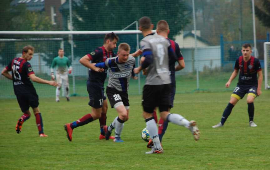 Piłka nożna. V liga krośnieńska. Mecz Nafta Jedlicze - Ostoja Kołaczyce 1-3