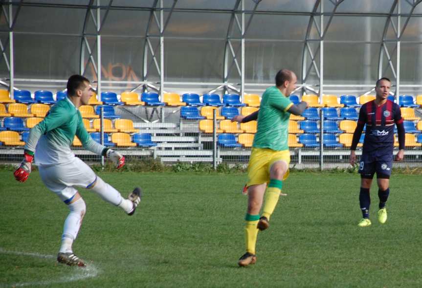 Piłka nożna. V liga krośnieńska. Mecz Ostoja Kołaczyce - LKS Czeluśnica 1-1