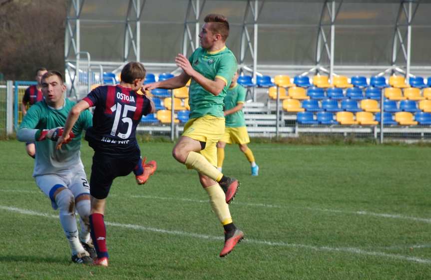 Piłka nożna. V liga krośnieńska. Mecz Ostoja Kołaczyce - LKS Czeluśnica 1-1