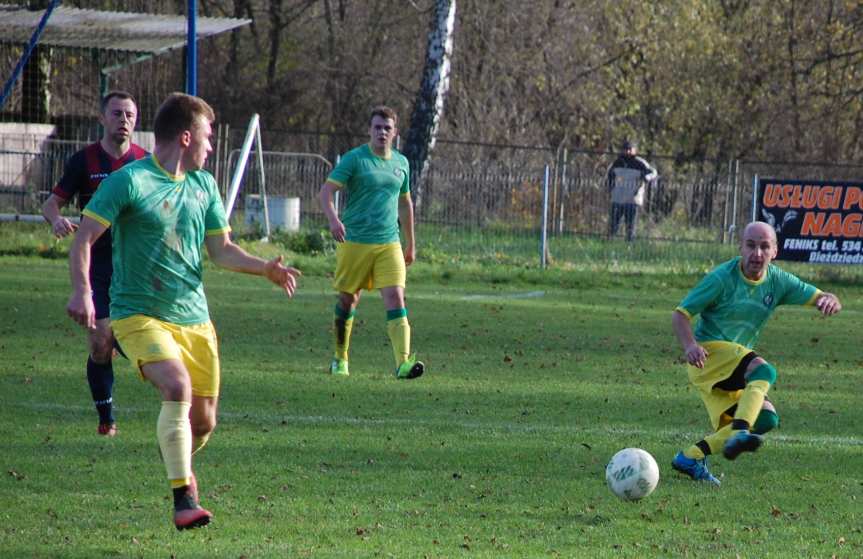 Piłka nożna. V liga krośnieńska. Mecz Ostoja Kołaczyce - LKS Czeluśnica 1-1