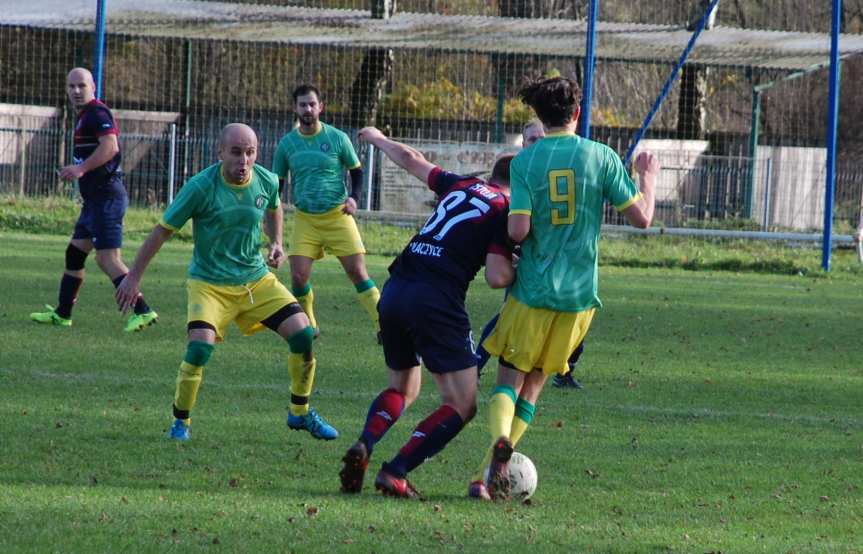 Piłka nożna. V liga krośnieńska. Mecz Ostoja Kołaczyce - LKS Czeluśnica 1-1