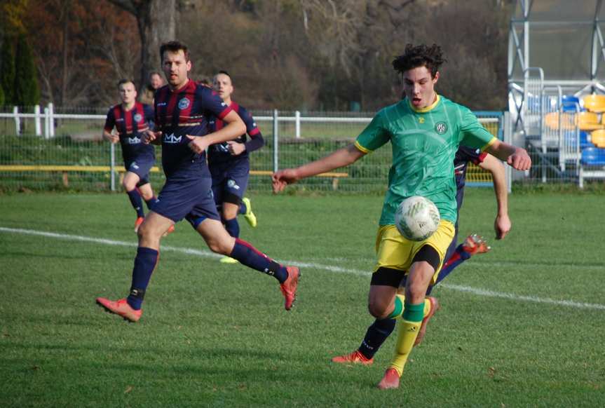 Piłka nożna. V liga krośnieńska. Mecz Ostoja Kołaczyce - LKS Czeluśnica 1-1