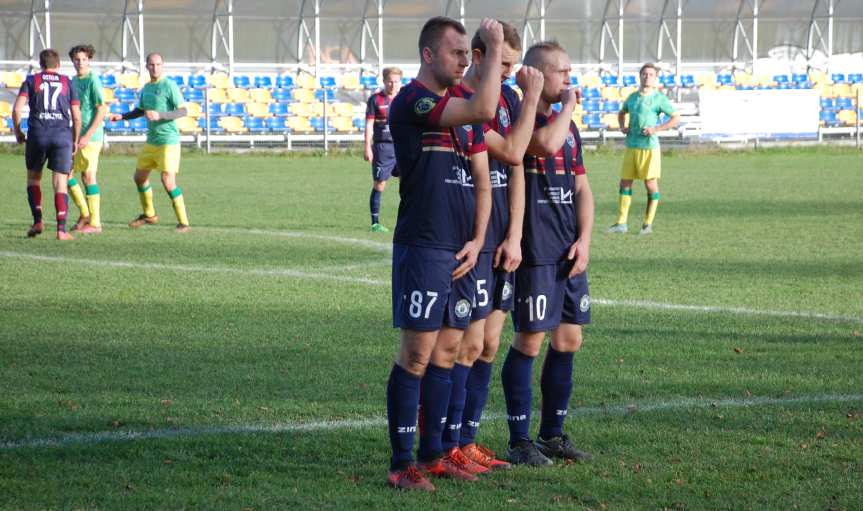 Piłka nożna. V liga krośnieńska. Mecz Ostoja Kołaczyce - LKS Czeluśnica 1-1