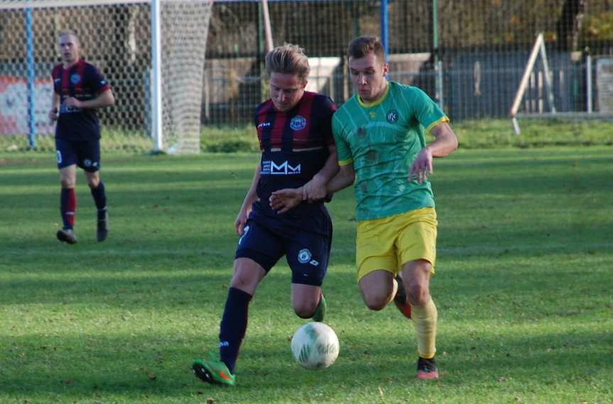 Piłka nożna. V liga krośnieńska. Mecz Ostoja Kołaczyce - LKS Czeluśnica 1-1