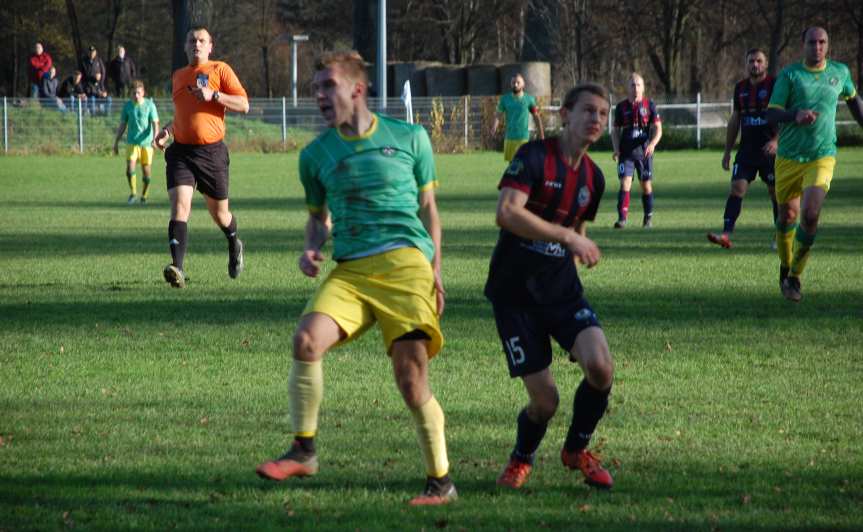 Piłka nożna. V liga krośnieńska. Mecz Ostoja Kołaczyce - LKS Czeluśnica 1-1