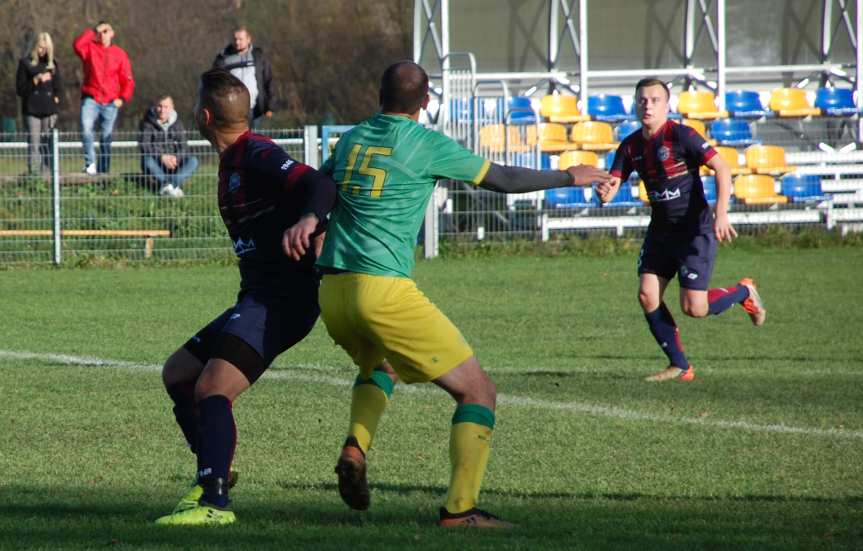 Piłka nożna. V liga krośnieńska. Mecz Ostoja Kołaczyce - LKS Czeluśnica 1-1