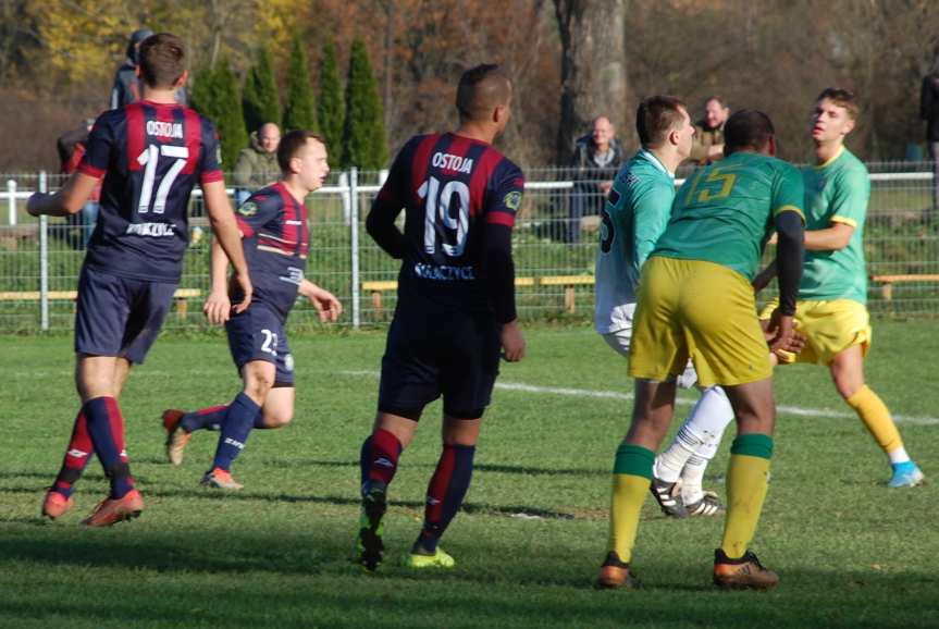 Piłka nożna. V liga krośnieńska. Mecz Ostoja Kołaczyce - LKS Czeluśnica 1-1