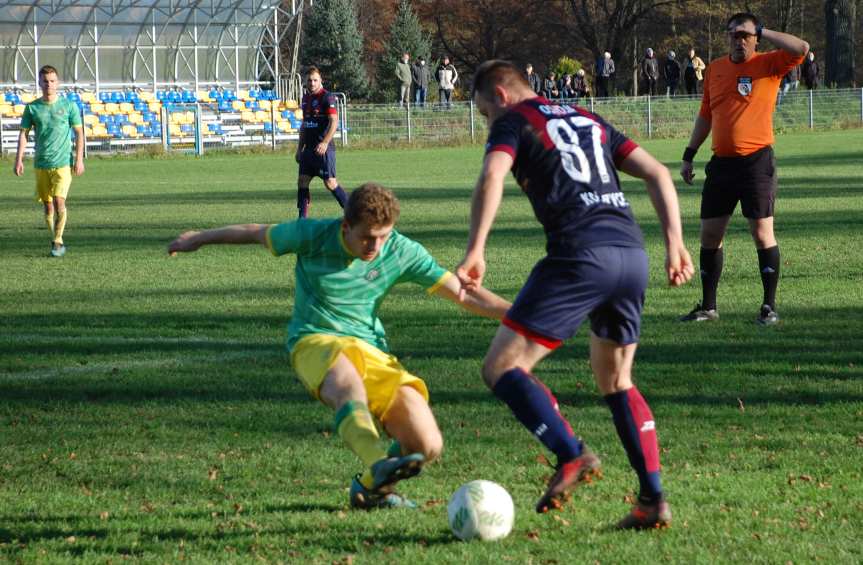 Piłka nożna. V liga krośnieńska. Mecz Ostoja Kołaczyce - LKS Czeluśnica 1-1