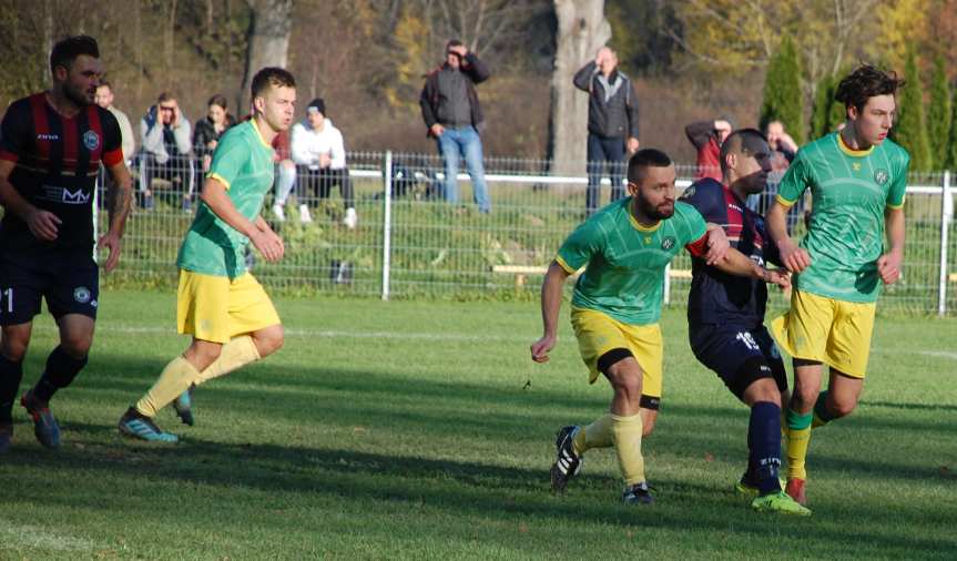 Piłka nożna. V liga krośnieńska. Mecz Ostoja Kołaczyce - LKS Czeluśnica 1-1