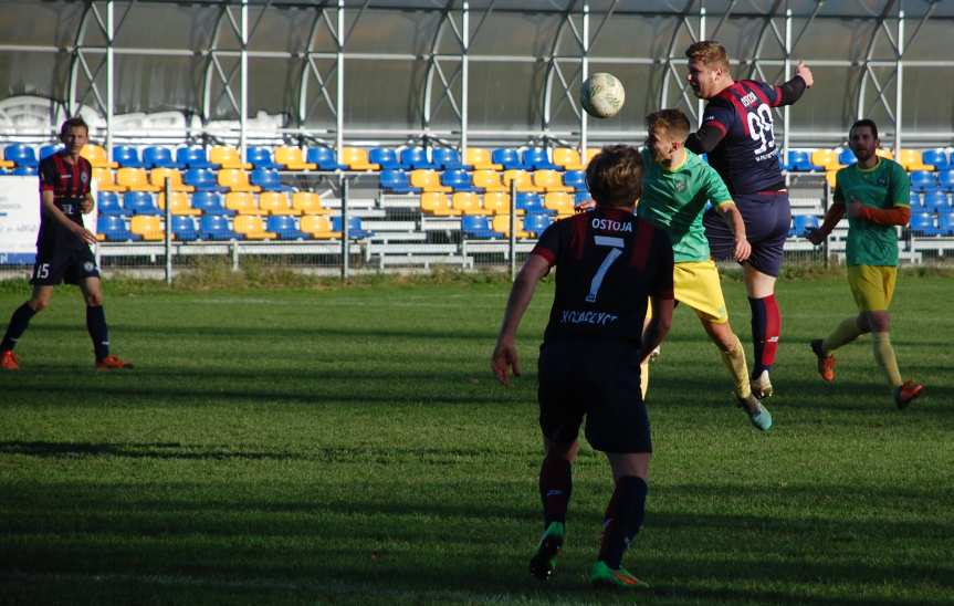 Piłka nożna. V liga krośnieńska. Mecz Ostoja Kołaczyce - LKS Czeluśnica 1-1