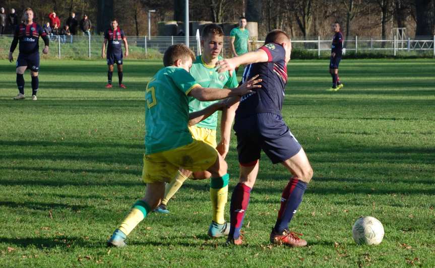 Piłka nożna. V liga krośnieńska. Mecz Ostoja Kołaczyce - LKS Czeluśnica 1-1