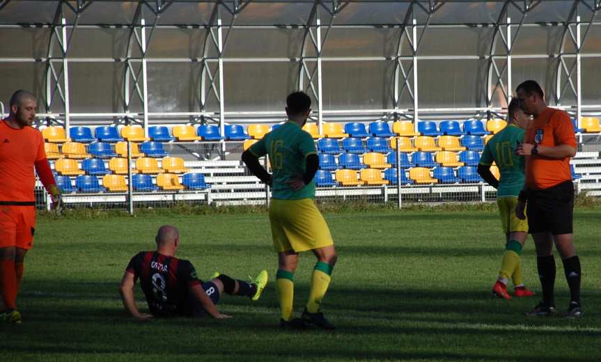 Piłka nożna. V liga krośnieńska. Mecz Ostoja Kołaczyce - LKS Czeluśnica 1-1