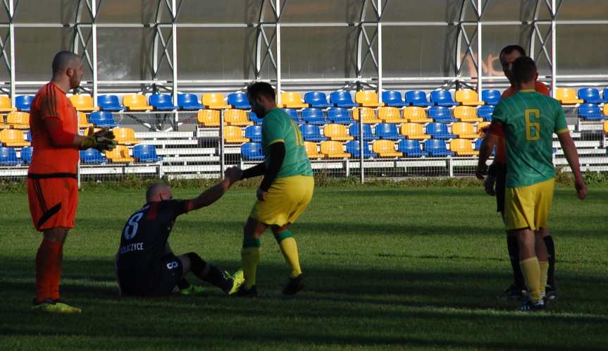 Piłka nożna. V liga krośnieńska. Mecz Ostoja Kołaczyce - LKS Czeluśnica 1-1