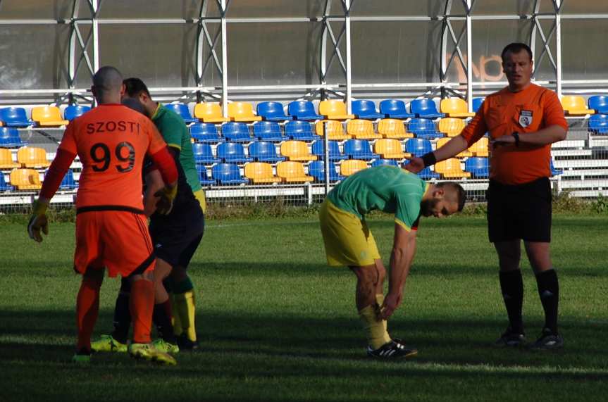 Piłka nożna. V liga krośnieńska. Mecz Ostoja Kołaczyce - LKS Czeluśnica 1-1