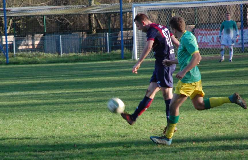 Piłka nożna. V liga krośnieńska. Mecz Ostoja Kołaczyce - LKS Czeluśnica 1-1