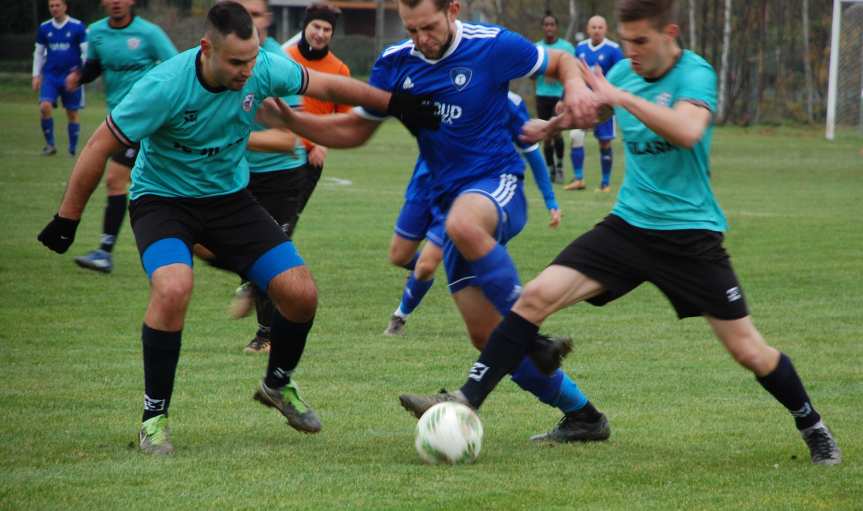 Piłka nożna. V liga krośnieńska. Mecz Tempo Nienaszów - Cosmos Nowotaniec 1-1