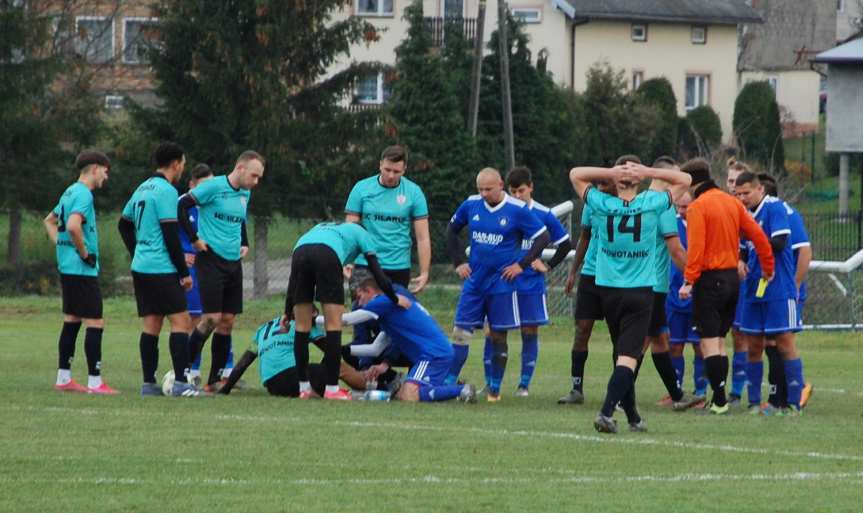 Piłka nożna. V liga krośnieńska. Mecz Tempo Nienaszów - Cosmos Nowotaniec 1-1