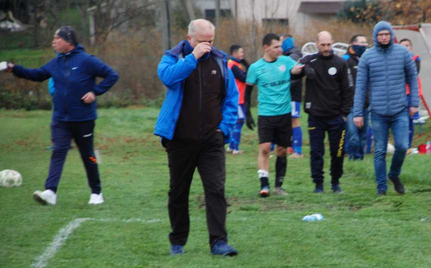 Piłka nożna. V liga krośnieńska. Mecz Tempo Nienaszów - Cosmos Nowotaniec 1-1