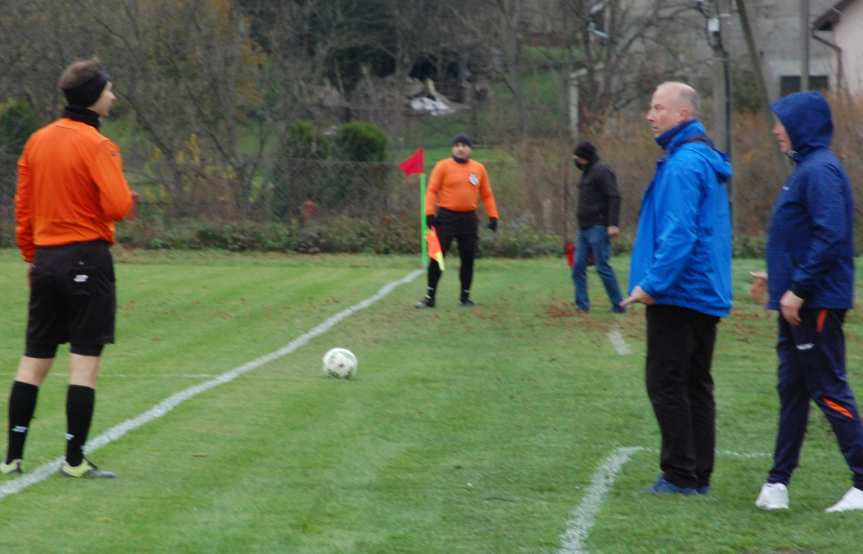 Piłka nożna. V liga krośnieńska. Mecz Tempo Nienaszów - Cosmos Nowotaniec 1-1