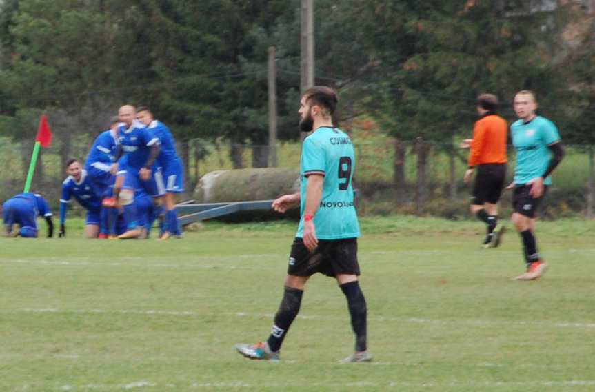 Piłka nożna. V liga krośnieńska. Mecz Tempo Nienaszów - Cosmos Nowotaniec 1-1