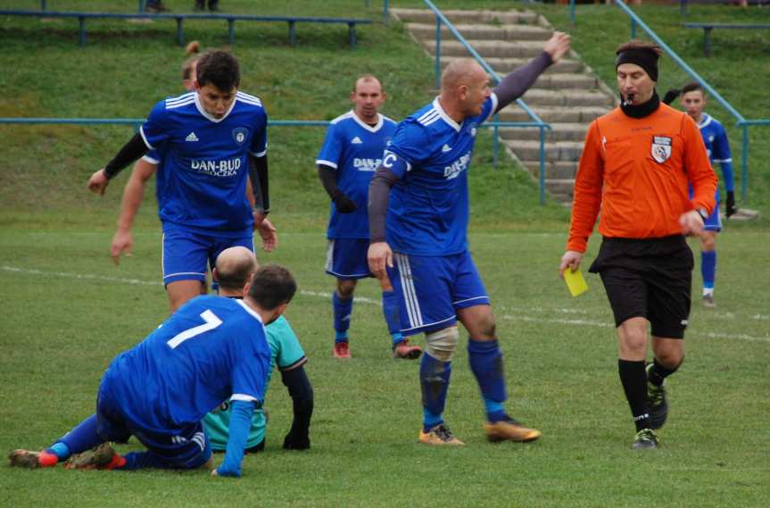 Piłka nożna. V liga krośnieńska. Mecz Tempo Nienaszów - Cosmos Nowotaniec 1-1