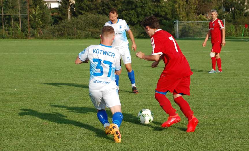 Piłka nożna. V liga krośnieńska. Mecz Tempo Nienaszów - Kotwica Korczyna 4-1