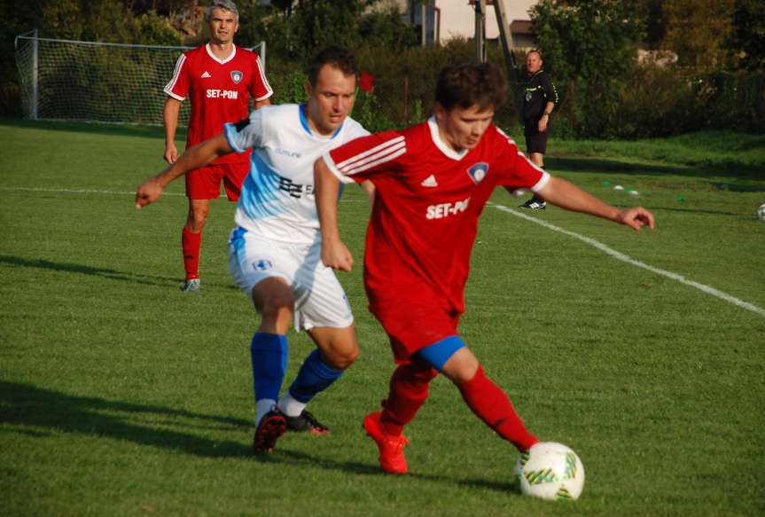 Piłka nożna. V liga krośnieńska. Mecz Tempo Nienaszów - Kotwica Korczyna 4-1