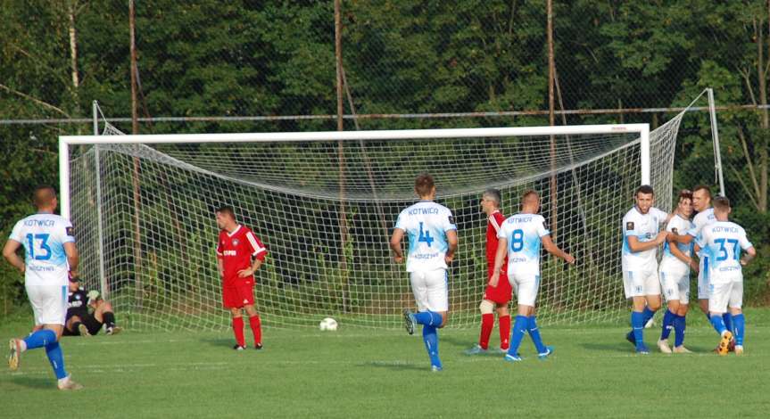 Piłka nożna. V liga krośnieńska. Mecz Tempo Nienaszów - Kotwica Korczyna 4-1