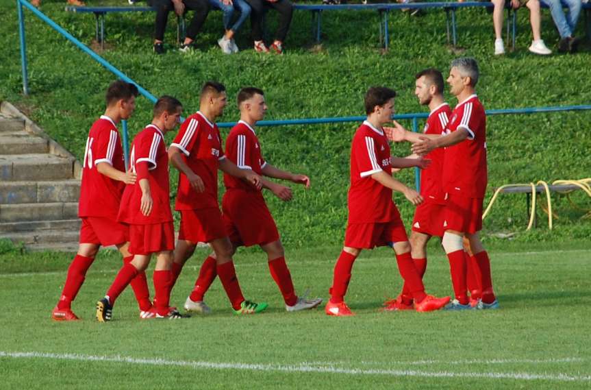 Piłka nożna. V liga krośnieńska. Mecz Tempo Nienaszów - Kotwica Korczyna 4-1