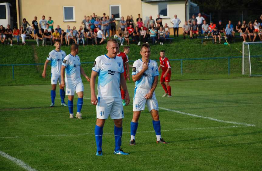 Piłka nożna. V liga krośnieńska. Mecz Tempo Nienaszów - Kotwica Korczyna 4-1