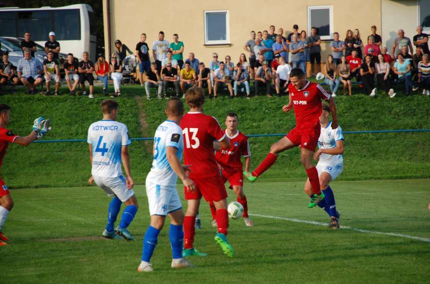 Piłka nożna. V liga krośnieńska. Mecz Tempo Nienaszów - Kotwica Korczyna 4-1