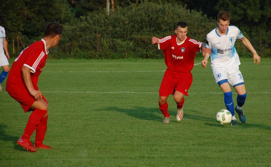 Piłka nożna. V liga krośnieńska. Mecz Tempo Nienaszów - Kotwica Korczyna 4-1