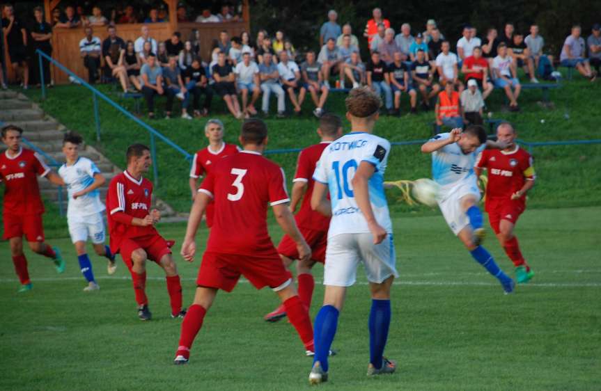 Piłka nożna. V liga krośnieńska. Mecz Tempo Nienaszów - Kotwica Korczyna 4-1