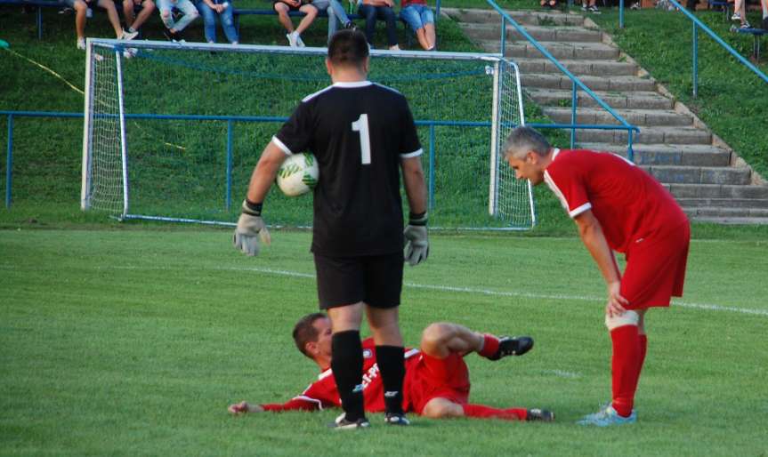 Piłka nożna. V liga krośnieńska. Mecz Tempo Nienaszów - Kotwica Korczyna 4-1