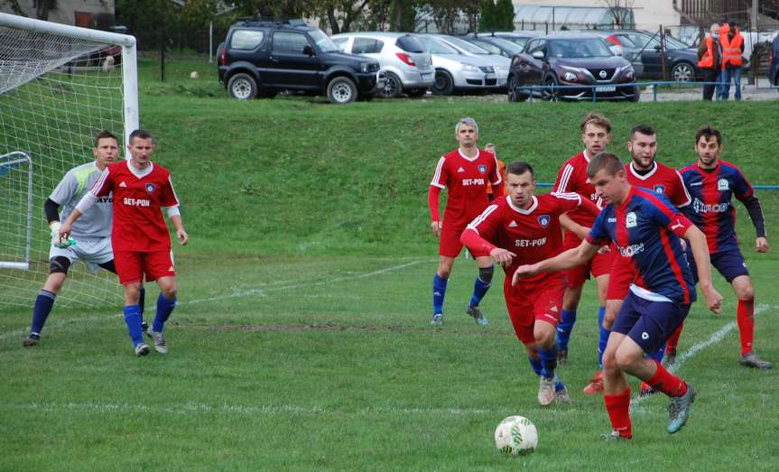 Piłka nożna. V liga krośnieńska. Mecz Tempo Nienaszów - Orzeł Faliszówka 2-0