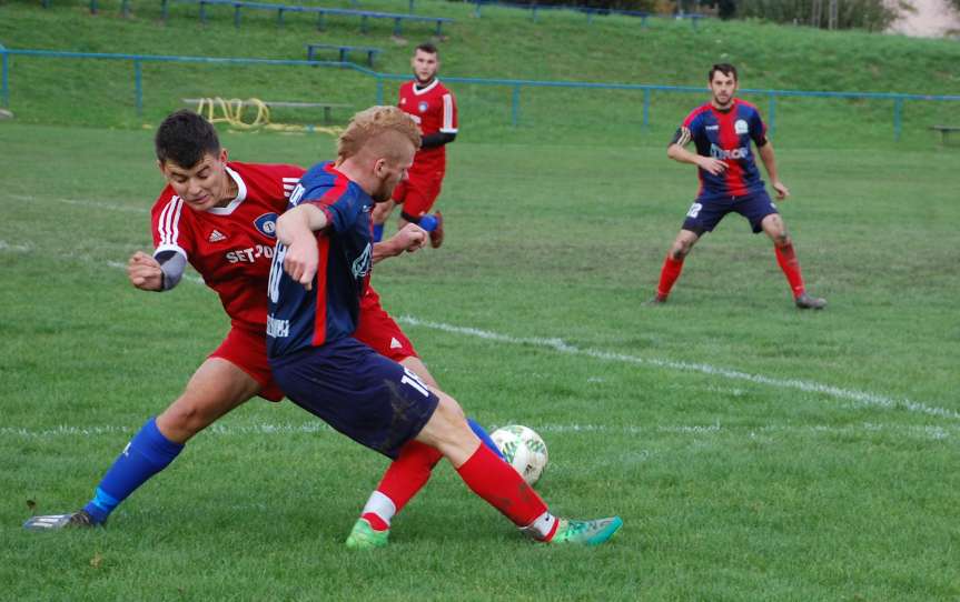 Piłka nożna. V liga krośnieńska. Mecz Tempo Nienaszów - Orzeł Faliszówka 2-0