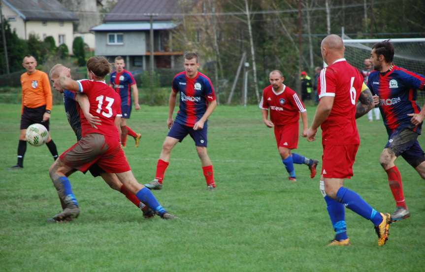 Piłka nożna. V liga krośnieńska. Mecz Tempo Nienaszów - Orzeł Faliszówka 2-0