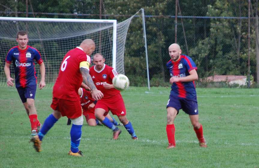 Piłka nożna. V liga krośnieńska. Mecz Tempo Nienaszów - Orzeł Faliszówka 2-0