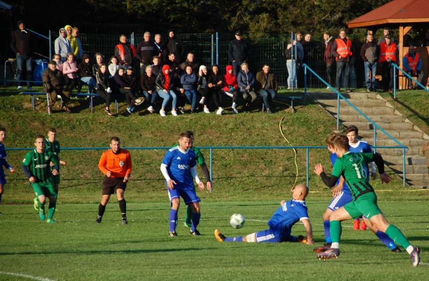 Piłka nożna. V liga krośnieńska. Mecz Tempo Nienaszów - Zamczysko Odrzykoń 4-0