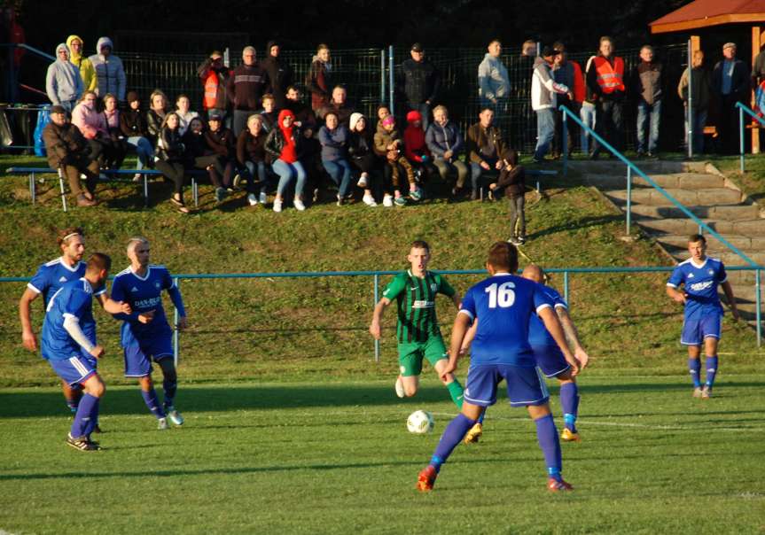 Piłka nożna. V liga krośnieńska. Mecz Tempo Nienaszów - Zamczysko Odrzykoń 4-0