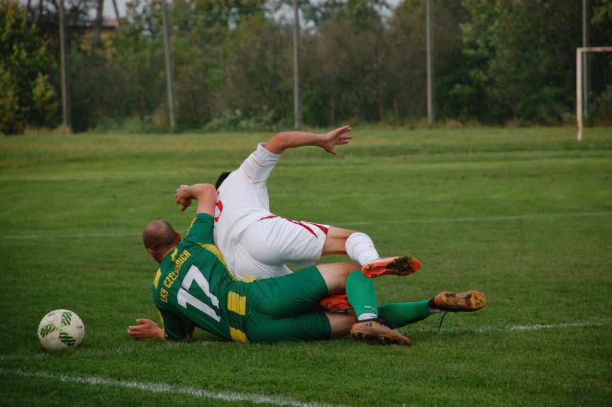 Piłka nożna. V liga. LKS Czeluśnica - Cosmos Nowotaniec 0-7