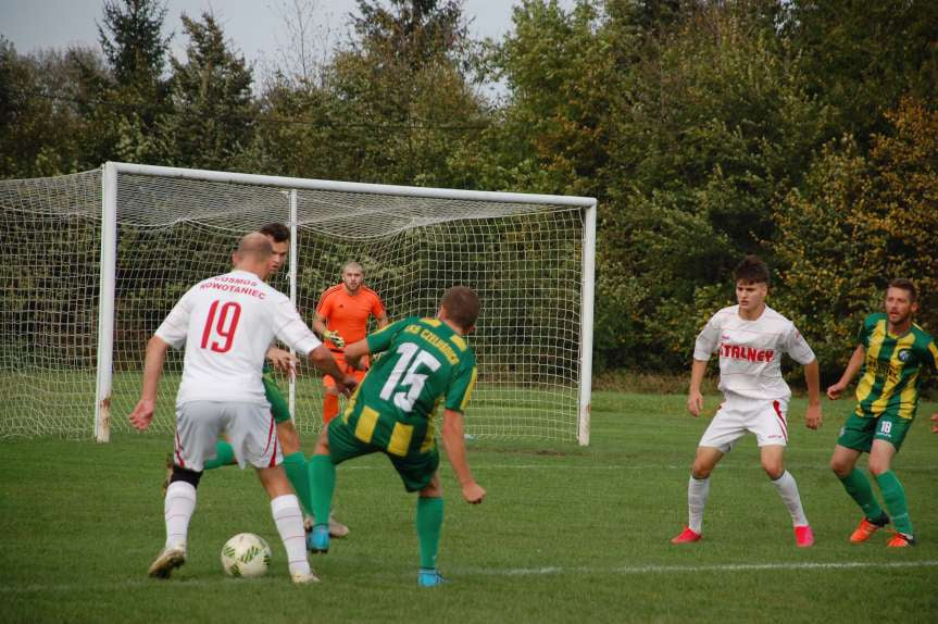 Piłka nożna. V liga. LKS Czeluśnica - Cosmos Nowotaniec 0-7