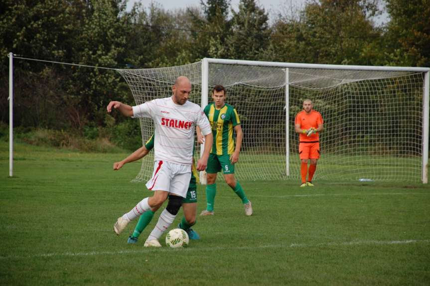 Piłka nożna. V liga. LKS Czeluśnica - Cosmos Nowotaniec 0-7