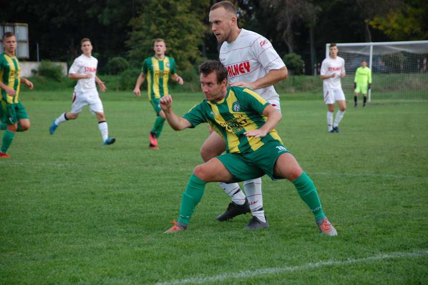 Piłka nożna. V liga. LKS Czeluśnica - Cosmos Nowotaniec 0-7