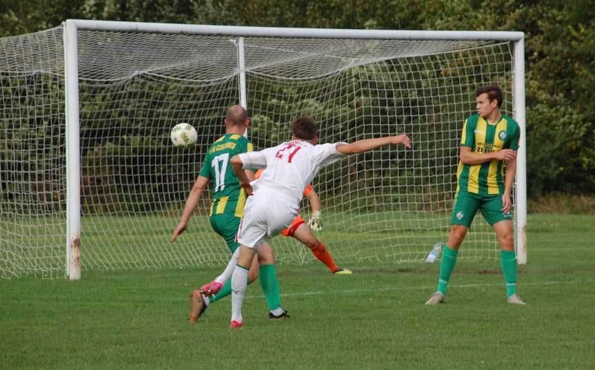 Piłka nożna. V liga. LKS Czeluśnica - Cosmos Nowotaniec 0-7