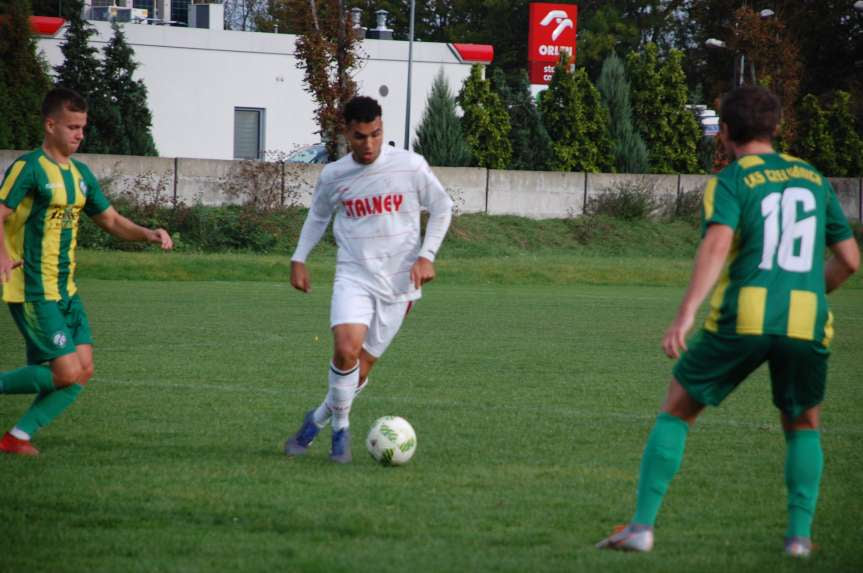 Piłka nożna. V liga. LKS Czeluśnica - Cosmos Nowotaniec 0-7