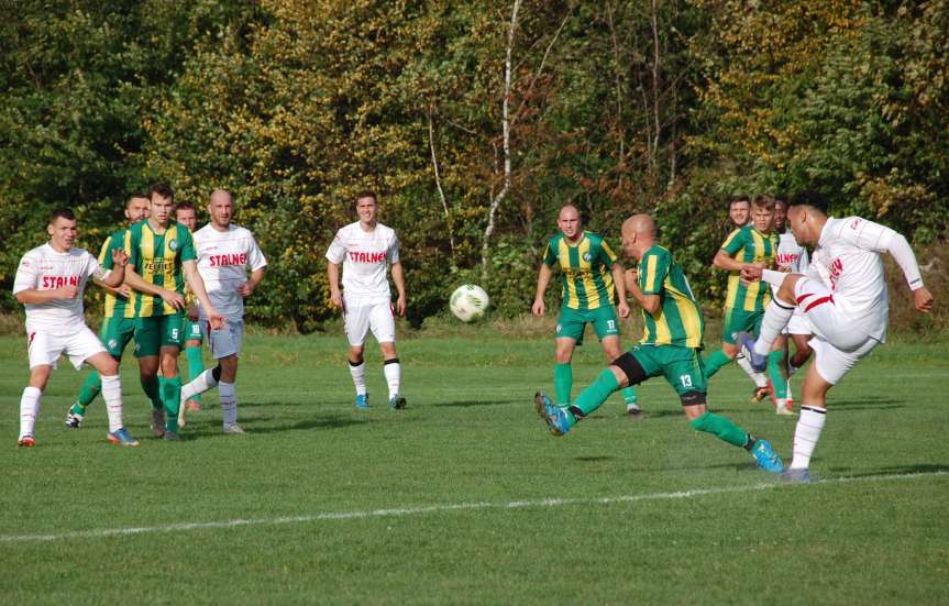 Piłka nożna. V liga. LKS Czeluśnica - Cosmos Nowotaniec 0-7