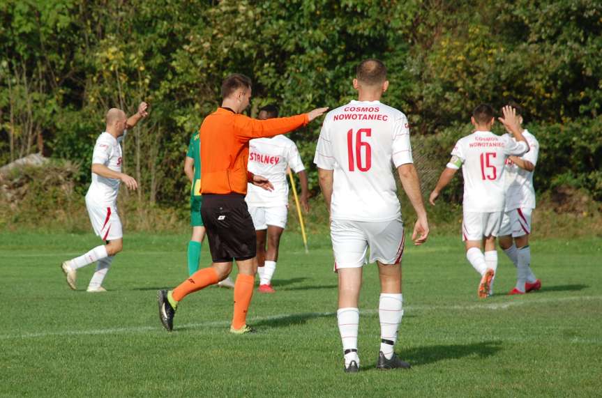 Piłka nożna. V liga. LKS Czeluśnica - Cosmos Nowotaniec 0-7