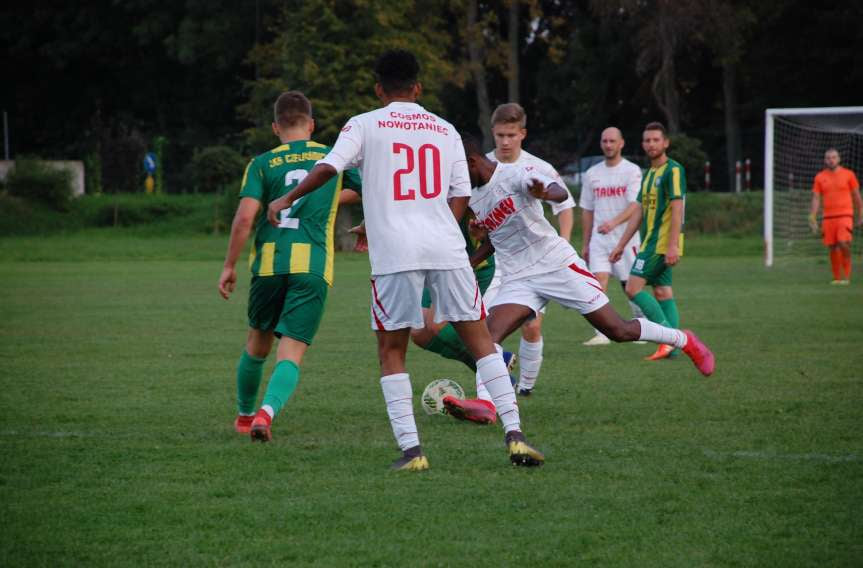 Piłka nożna. V liga. LKS Czeluśnica - Cosmos Nowotaniec 0-7