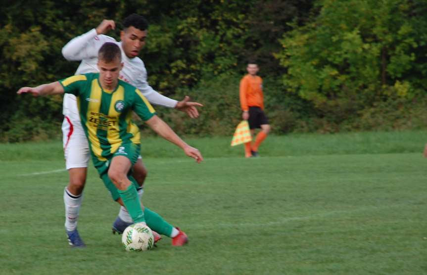 Piłka nożna. V liga. LKS Czeluśnica - Cosmos Nowotaniec 0-7